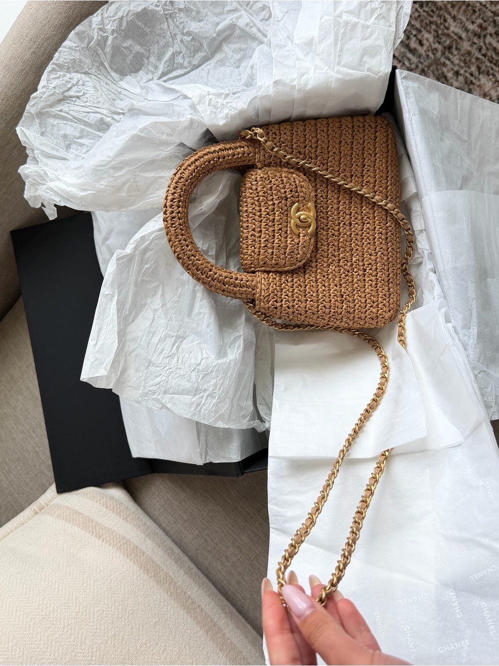 CHANEL Kelly Raffia Bag - Picture 3 of 5